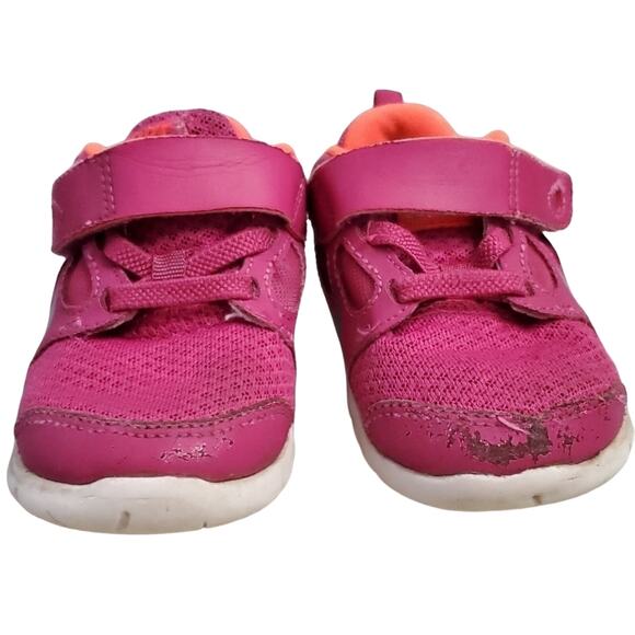 Nike velcro closure shoes, 6c - Picture 2 of 8